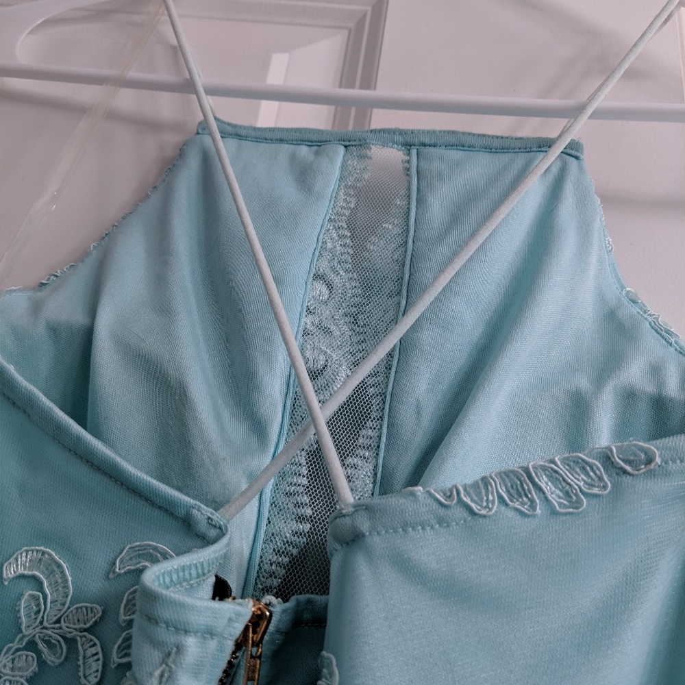 Formal Dress - Picture 6 of 8